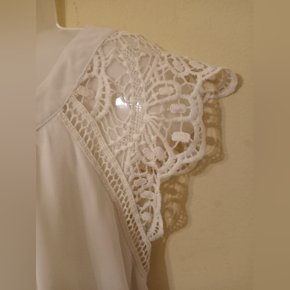 White Lace Sleeve Flowy Dress sz M - Picture 2 of 4